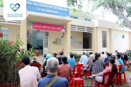 Khám bệnh và cấp thuốc miễn phí cho người dân xã Tân Thuận Đông