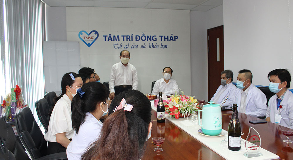 Lãnh đạo tỉnh thăm và chúc tết Bệnh viện đa khoa Tâm Trí Đồng Tháp