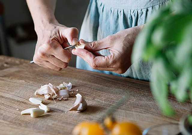 Những lợi ích nếu ăn tỏi đều đặn mỗi ngày
