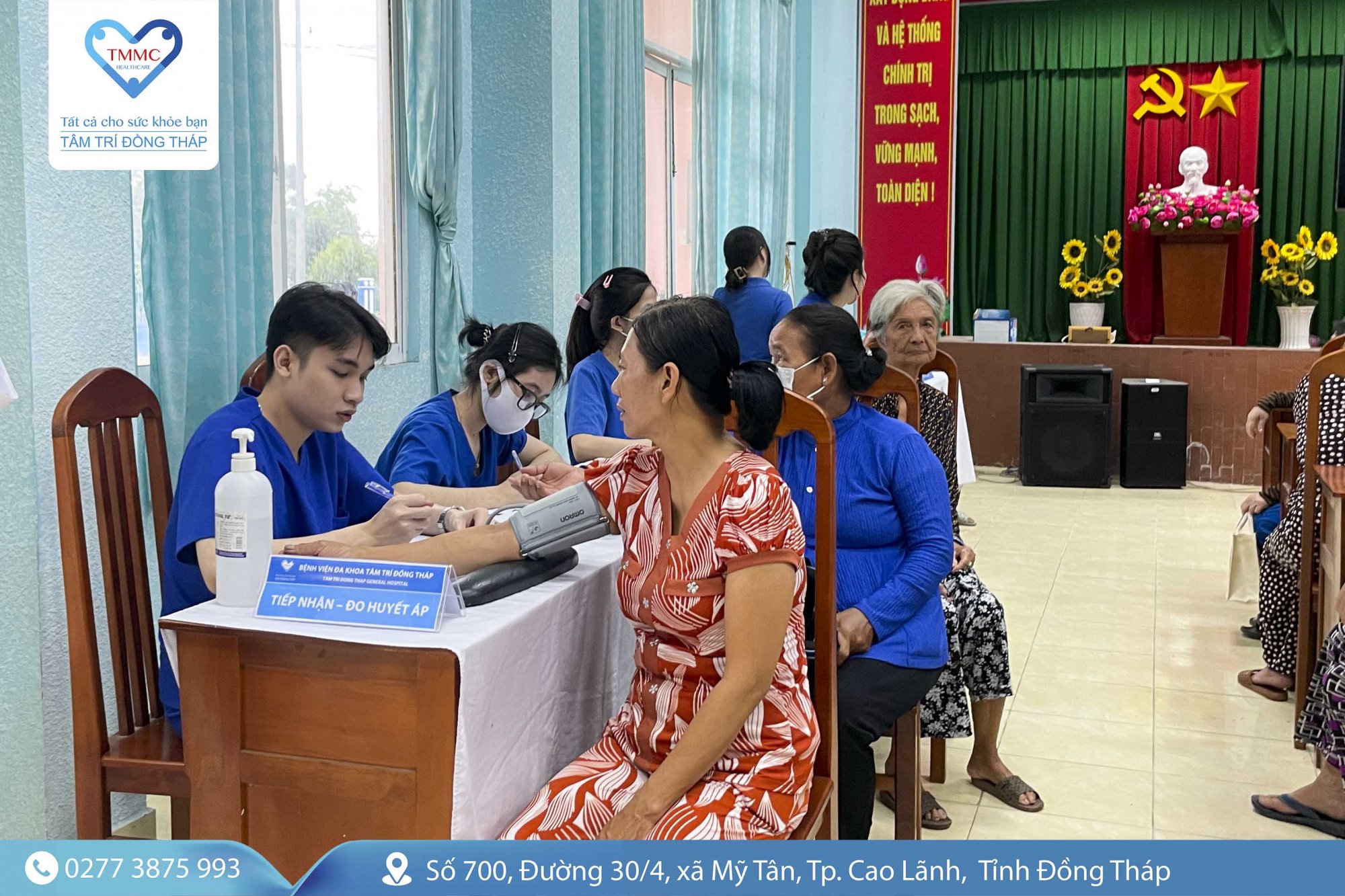 Hoạt động khám bệnh, cấp thuốc miễn phí cho người dân xã Phú Lợi, huyện Thanh Bình