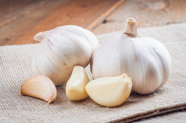 5 nhóm người nên hạn chế ăn tỏi