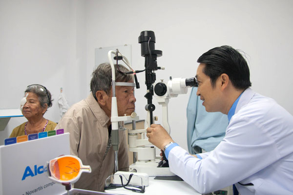Mở đục bao sau thủy tinh thể bằng Laser YAG