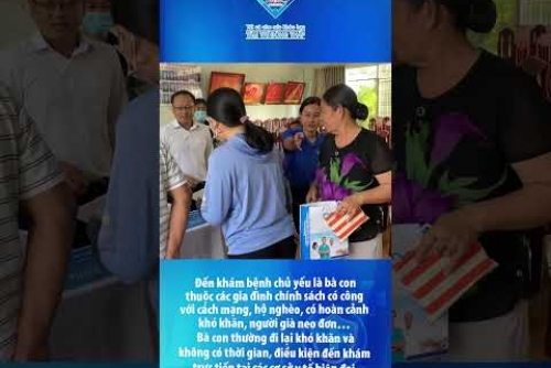 Hoạt động khám bệnh, cấp thuốc miễn phí cho người dân xã Bình Thành, huyện Thanh Bình